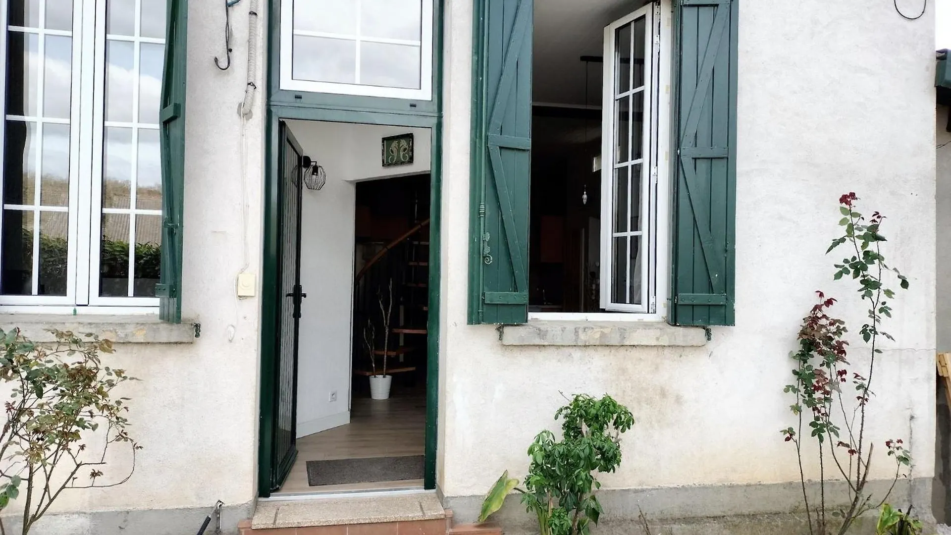 Maison Chaleureuse A Saint-Juery Avec Jardin 0*, Saint-Juery (Aveyron)